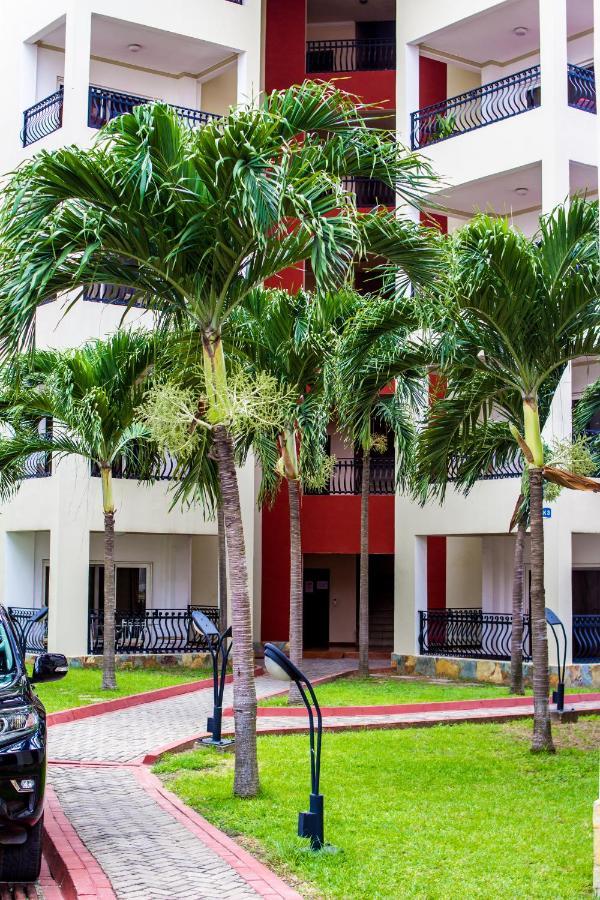 Accra Fine Suites - Holi Flats Airport Residential Luaran gambar