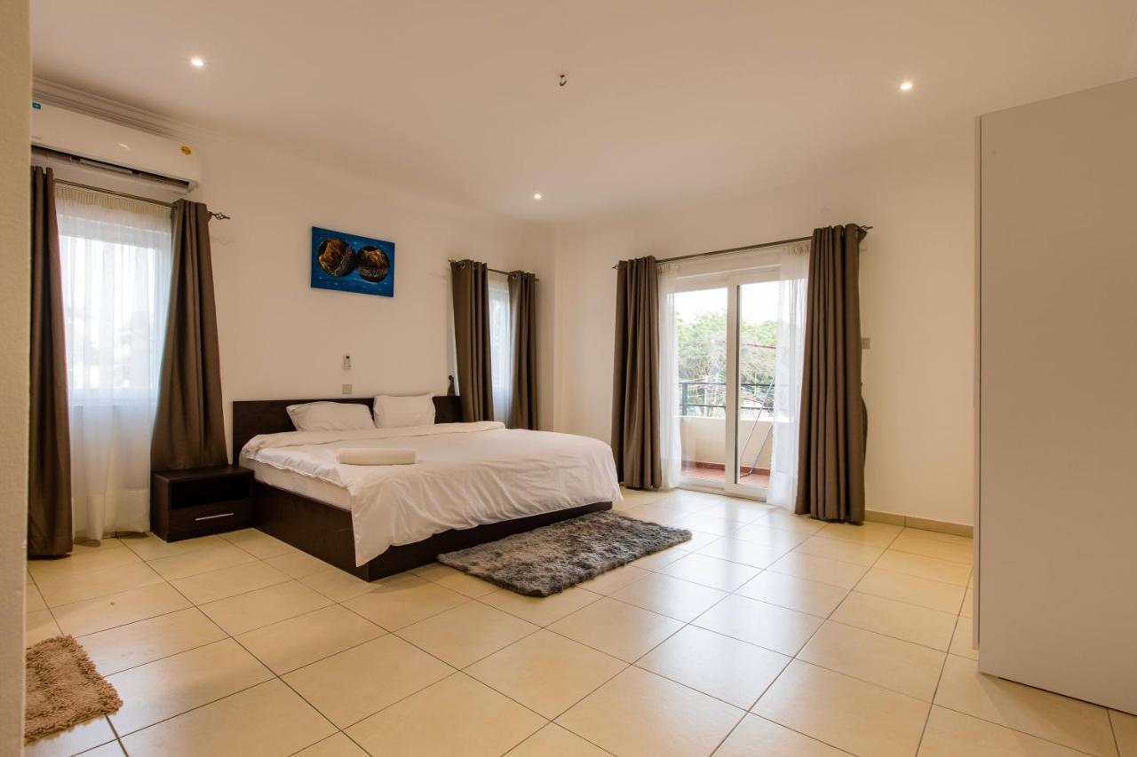 Accra Fine Suites - Holi Flats Airport Residential Luaran gambar
